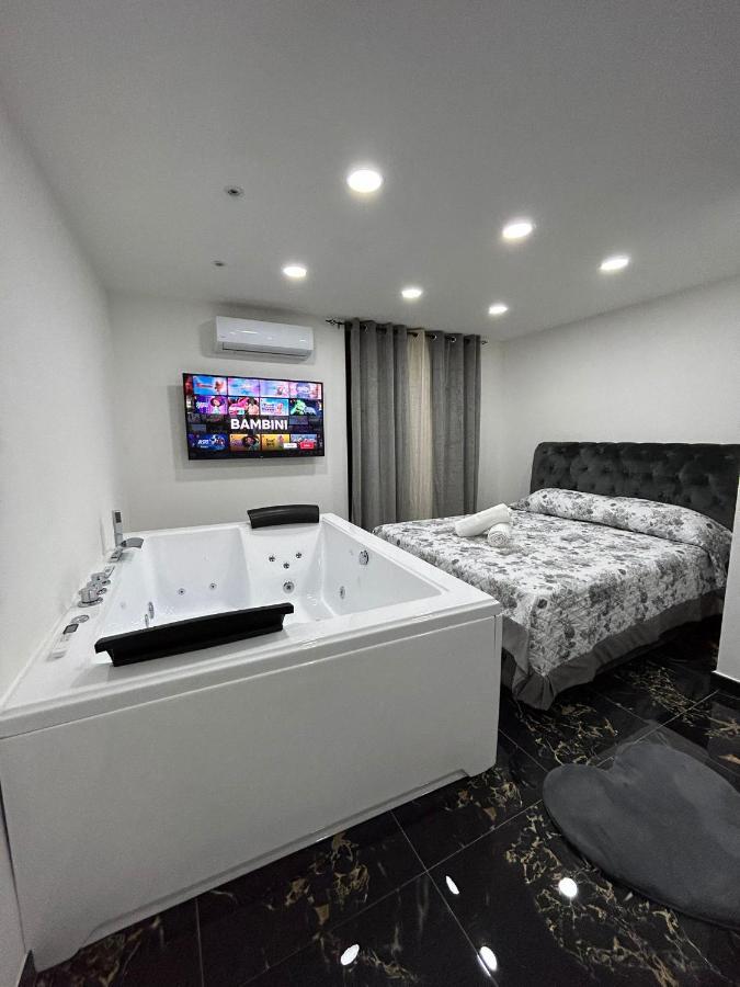 Giovanni Luxury Suites Νάπολη Εξωτερικό φωτογραφία