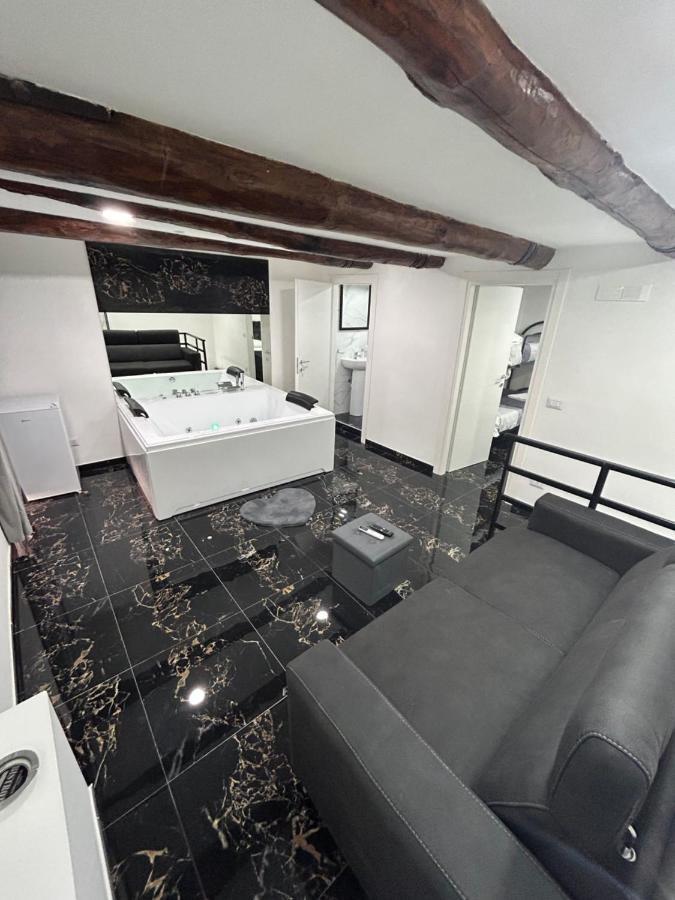Giovanni Luxury Suites Νάπολη Εξωτερικό φωτογραφία