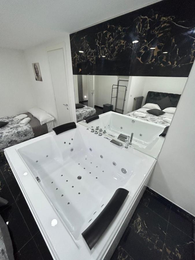 Giovanni Luxury Suites Νάπολη Εξωτερικό φωτογραφία